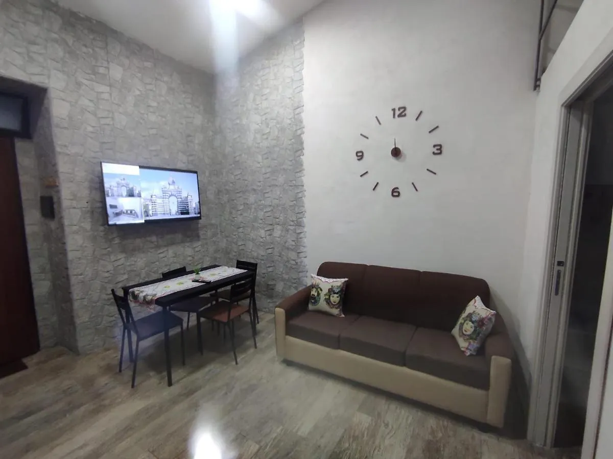 Tapia'S Rooms One Catania Apartment