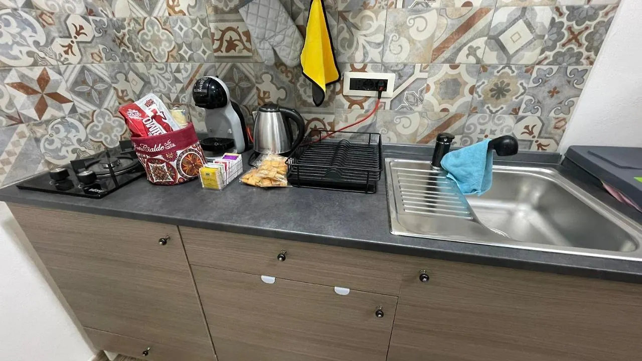 Tapia'S Rooms One Catania